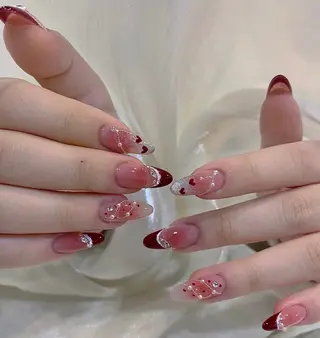 ネイル T. Leeのネイルデザイン