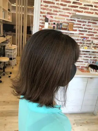 セミロング カラー Crén by marie 真嘉比店所属・東恩納 誠のヘアスタイル