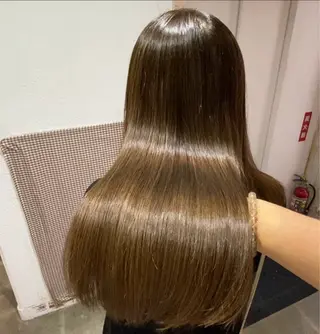 セミロング グレージュカラー◎ 山本勝志のヘアスタイル