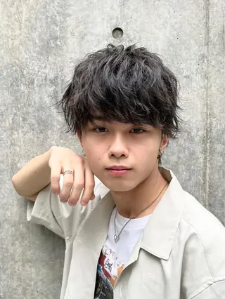 カラー メンズ 🌈ベージュ艶髪🌈 ユウトのヘアスタイル