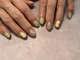 ネイル Revia所属・Revia おおだちあやなのネイルデザイン