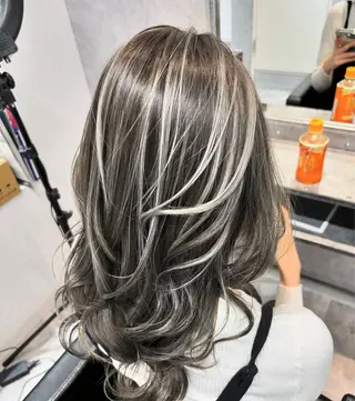ロング mimiiy fukaのヘアスタイル