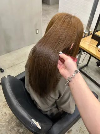 カラー siun.所属・森若 春翔/艶カラーのヘアスタイル