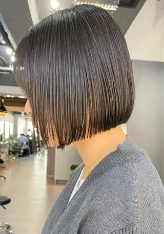 ショート カラー 中山 天地のヘアスタイル