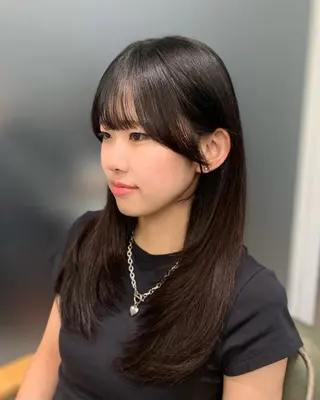 セミロング shes茶屋町アリサ 🎀顔周り×韓国風のヘアスタイル
