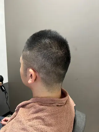 ショート メンズ 高橋 篤史のヘアスタイル