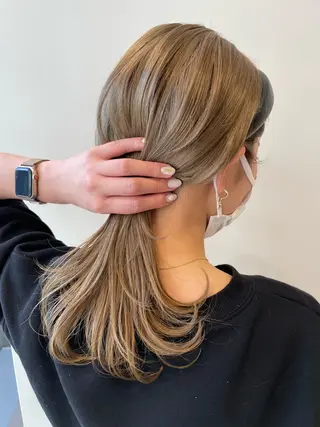 セミロング K-two NAGOYA所属・山村 沙耶香のヘアスタイル