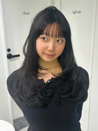 ロング レイヤー／マツエク 💋𝑨𝑵𝑵𝑨のヘアスタイル