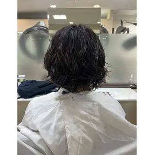 ミディアム パーマ ラカリテ所属・渋谷 りなのヘアスタイル