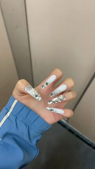 ネイル ENsalon AKIRAのネイルデザイン