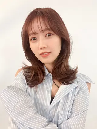 セミロング カラー ✨カラー支持No.1 🧸ワキ カナコ🧸のヘアスタイル