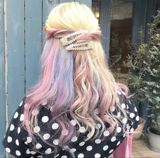 カラー ヘアアレンジ ブリーチ、パーマ 西部笑のヘアスタイル