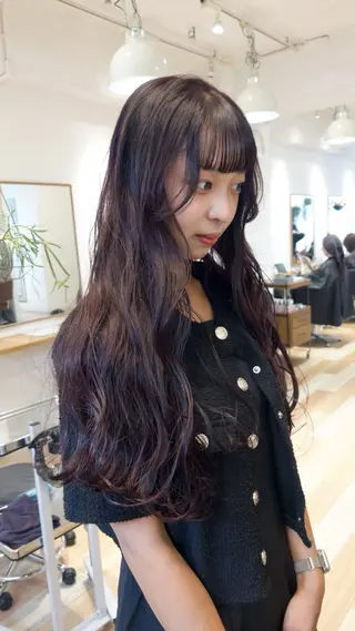 ロング カラー Lomalia Moemiのヘアスタイル