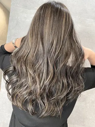 ロング 'oli所属・難波'oli【オリ】 美容室のヘアスタイル