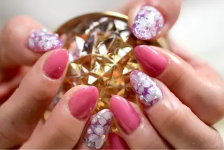 ネイル ママリンド　志村坂上店所属・しみ えんのネイルデザイン