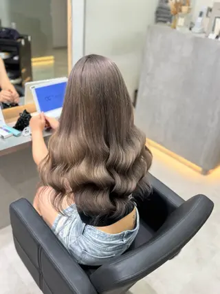 ロング カラー Lapis シオンのヘアスタイル