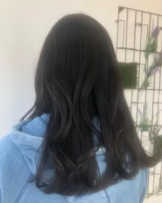 カラー 坂田 優子のヘアスタイル