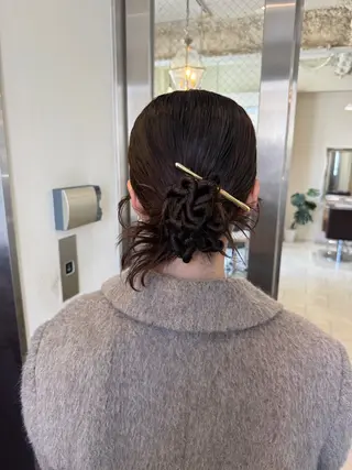 ロング Maho/ボブ/ レイヤー/ハイトーンのヘアスタイル