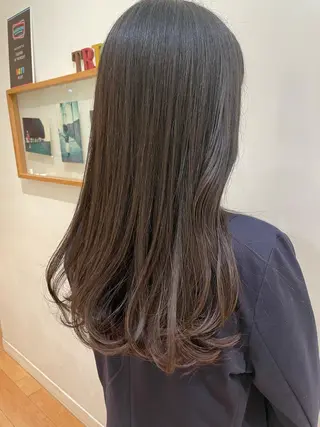 カラー 大久保 詩月のヘアスタイル