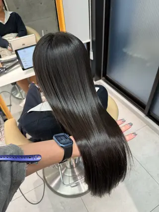 ロング カラー Lond Melia所属・あいり／艶髪 、透明感カラー🩶のヘアスタイル