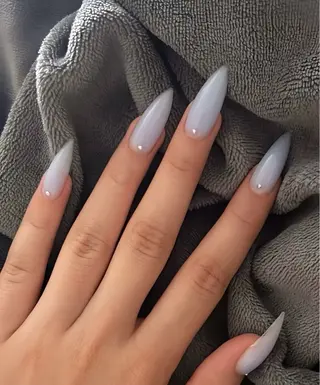 ネイル 高木 維麗絲のネイルデザイン