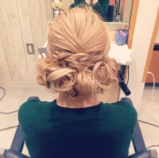 ロング ヘアアレンジ okuda yuukiのヘアスタイル