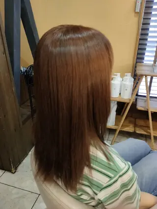 セミロング カラー 牧岡 環のヘアスタイル