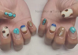 ネイル Tiara♛ティアラ 山口くるみのネイルデザイン