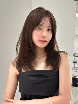 セミロング カラー shiomi H 森　彩華のヘアスタイル