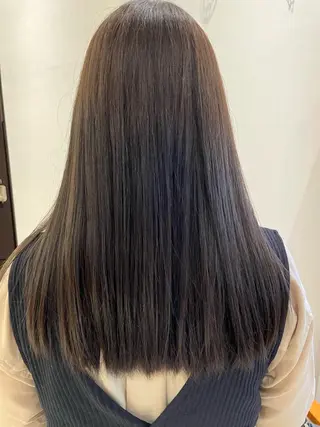 カラー REAL【レアル】所属・グレージュ/透け感 カラー/透明感カラーのヘアスタイル