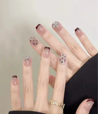 ネイル 高木 維麗絲のネイルデザイン