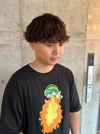 パーマ メンズ 🎨デザイン🥇 美髪・艶髪 日暮千敬のヘアスタイル