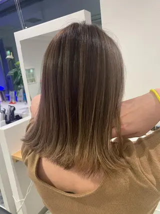 ショート ヨシミ カズヤのヘアスタイル