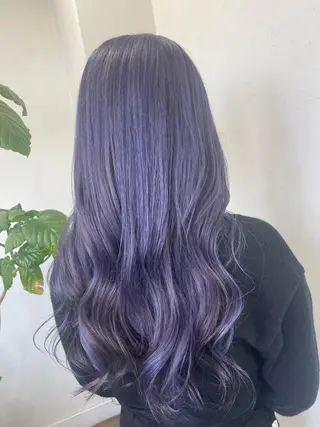 ロング カラー 塩崎 明菜のヘアスタイル