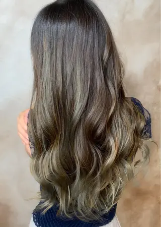 ロング カラー 🤍デザインカラー 特化🤍HIROのヘアスタイル