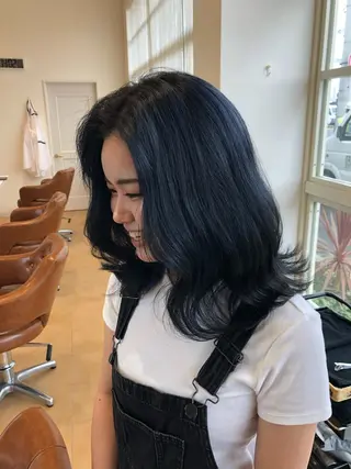 ミディアム カラー 今中 紗英のヘアスタイル