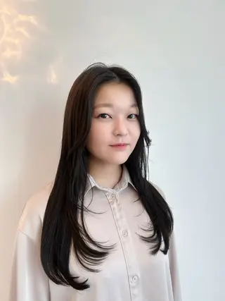 ロング カラー gigs double所属・萩野 百香のヘアスタイル