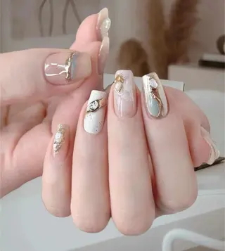 ネイル VIVIAN リサのネイルデザイン