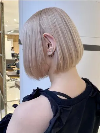 ショート welring hair salon所属・azusa/心斎橋/ ハイトーンカラーのヘアスタイル