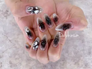 ネイル 岡本 友恵のネイルデザイン