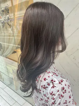 カラー 佐久間 成恵のヘアスタイル
