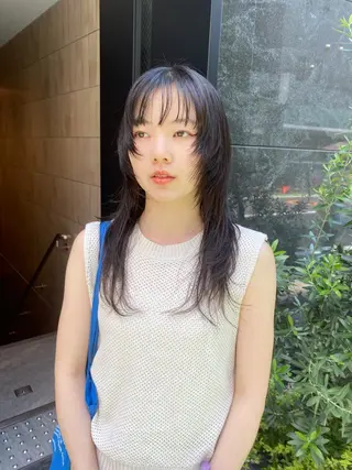 ロング 室谷 侑奈のヘアスタイル