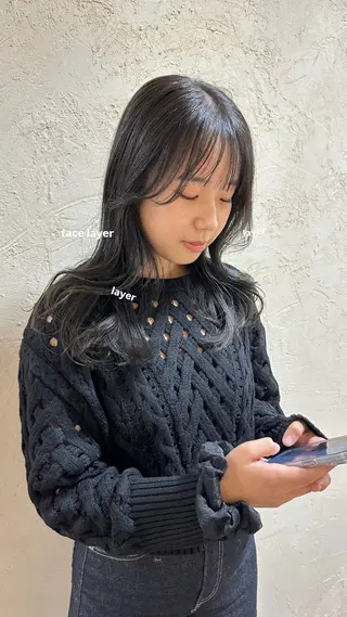セミロング カラー v-lab studio所属・韓国レイヤーカット/ 艶カラー/ noaのヘアスタイル