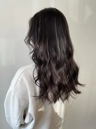 ロング カラー 安藤 佑衣のヘアスタイル