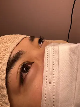 マツエク・マツパ REVE by figaro所属・福井 珠乃のヘアスタイル