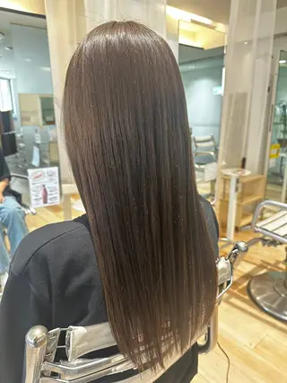 ロング カラー AQICE所属・成海 ありさのヘアスタイル
