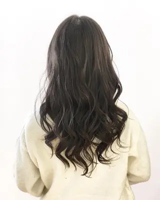 セミロング ミヤザキ タクトのヘアスタイル