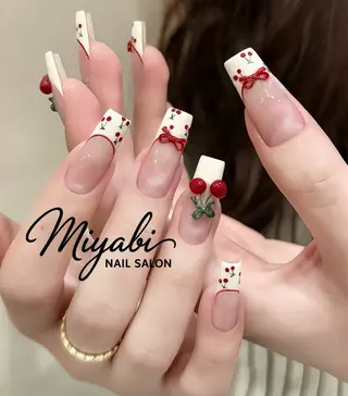 ネイル MIYABI NAIL SALON所属・古賀 佳織のネイルデザイン