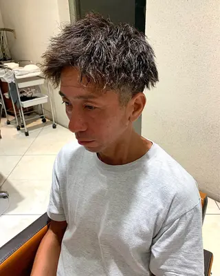 パーマ メンズ 山中 翔平のヘアスタイル