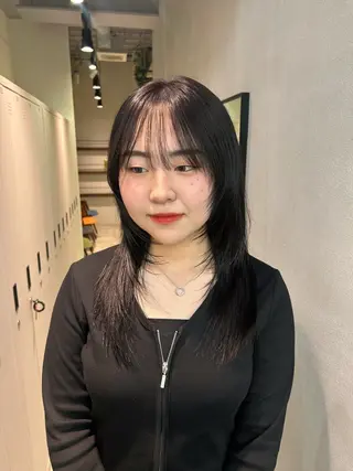 ミディアム 暖色🧶／ヒロサワ イロハ🤍のヘアスタイル